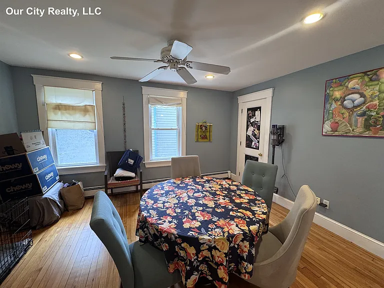 31 Stoughton St #2 — Photo 4