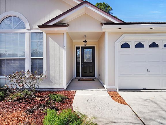 3rd image of 2464 Silver Springs Dr