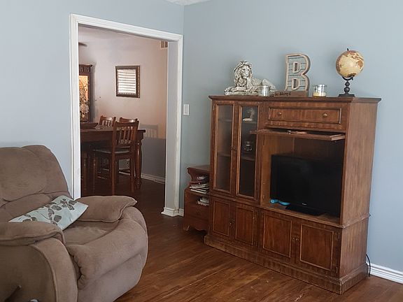 4th image of 28 Shaw Dr