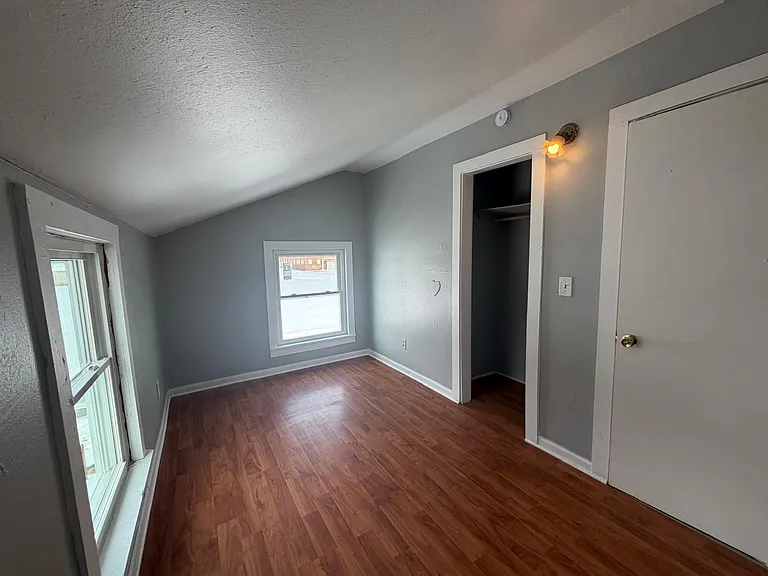217-219 2nd St #219 — Photo 4