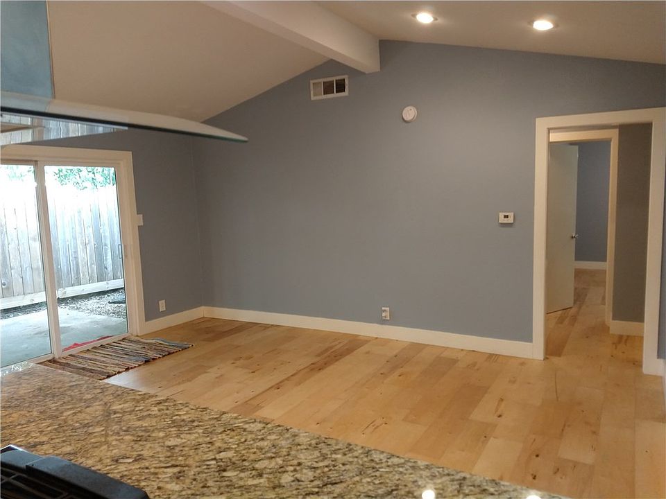 1st image of 2209 E 51st St #B