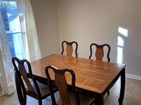 5th image of 227 Stephens Rd