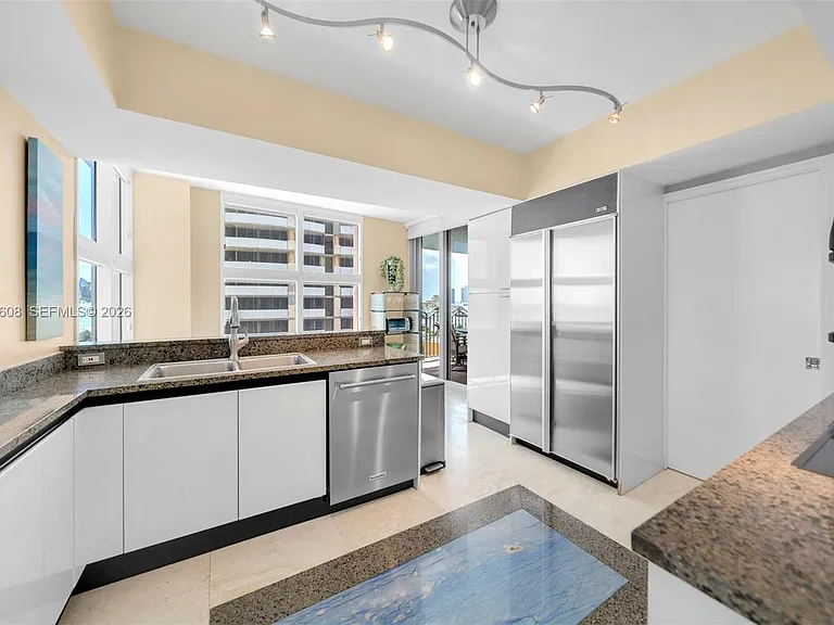 1500 Ocean Dr #702 — Photo 7