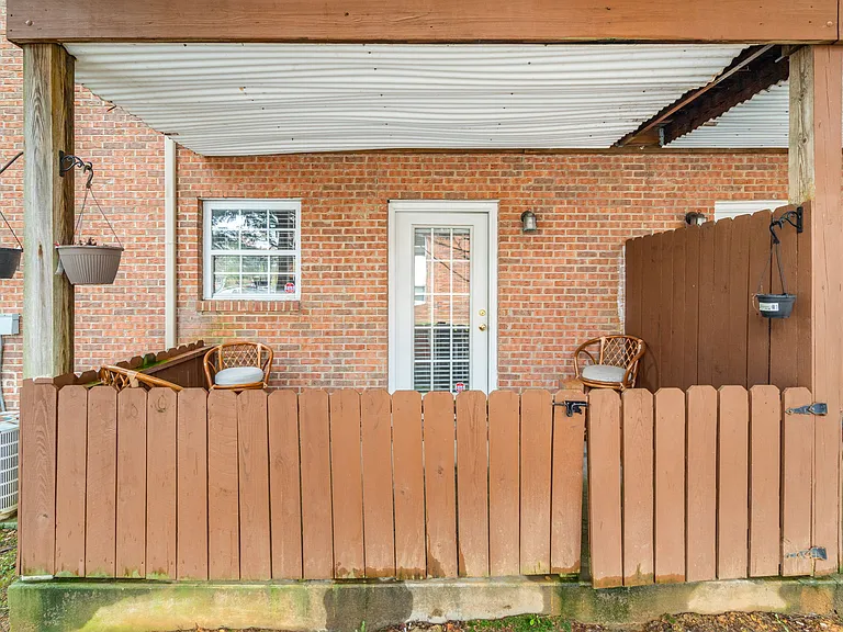 1707 Maple View Way — Photo 18