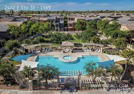Near ASU 4 bedroom 3 bath 2 car garage gated community — Photo 1