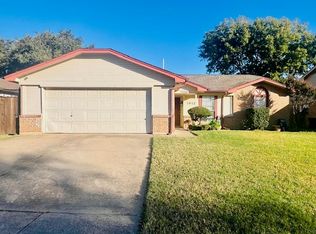 1912 Steinburg Ln, Fort Worth, TX 76134