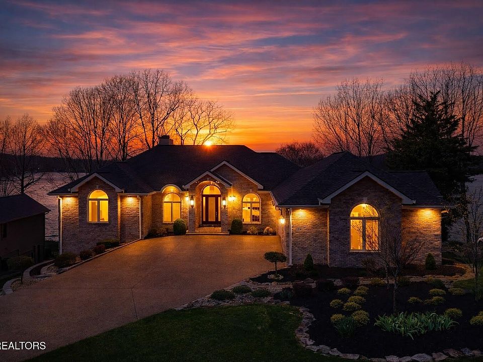 1st image of 20 Milnor Cir