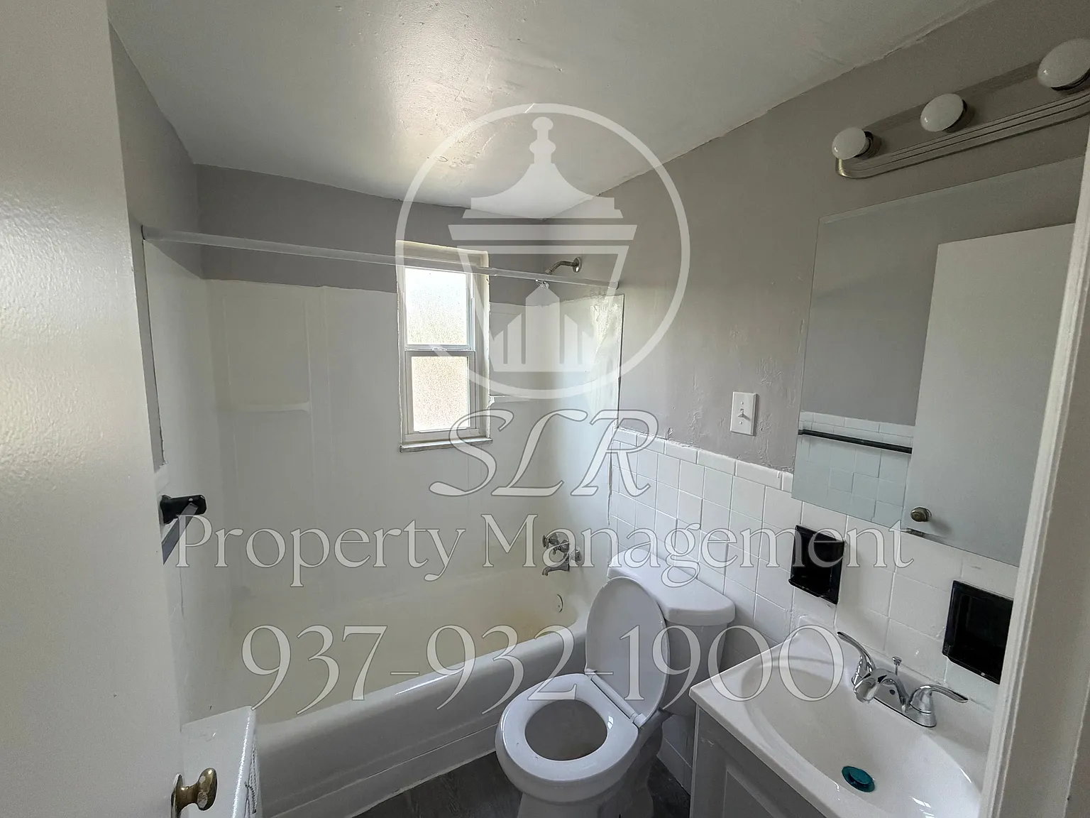 404 Ryburn Avenue - C-7 — Photo 2