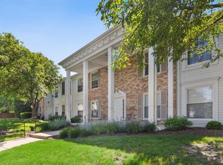 1098 Spring Garden Cir #28, Naperville, IL