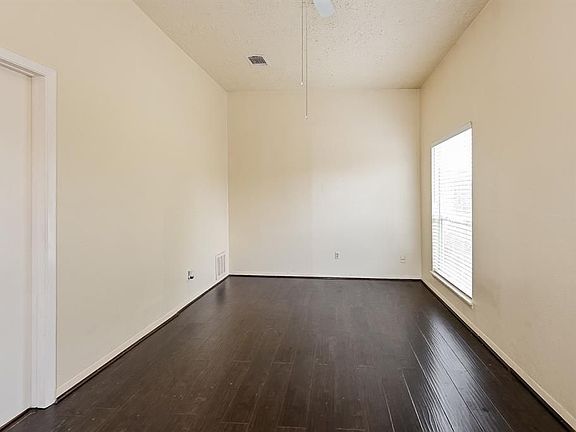 4th image of 14907 El Grande Dr