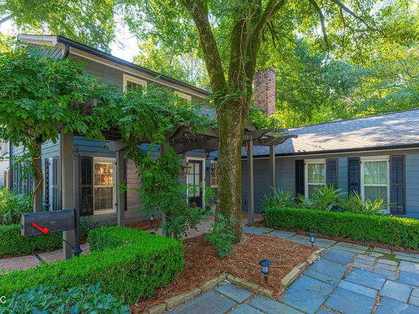 1717 Sheffield Dr, Jackson, MS 39211