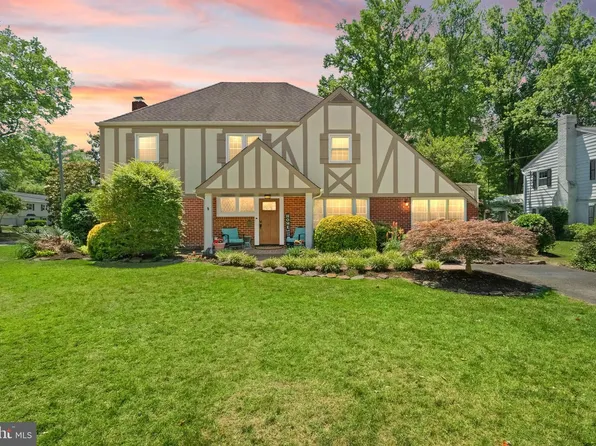 7868 Midday Ln, Alexandria, VA 22306