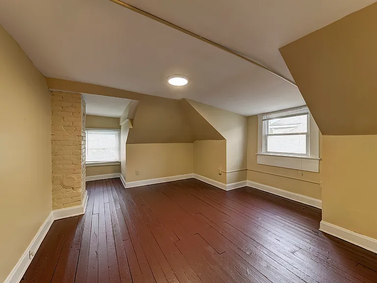 136-138 E 11th Ave — Photo 10