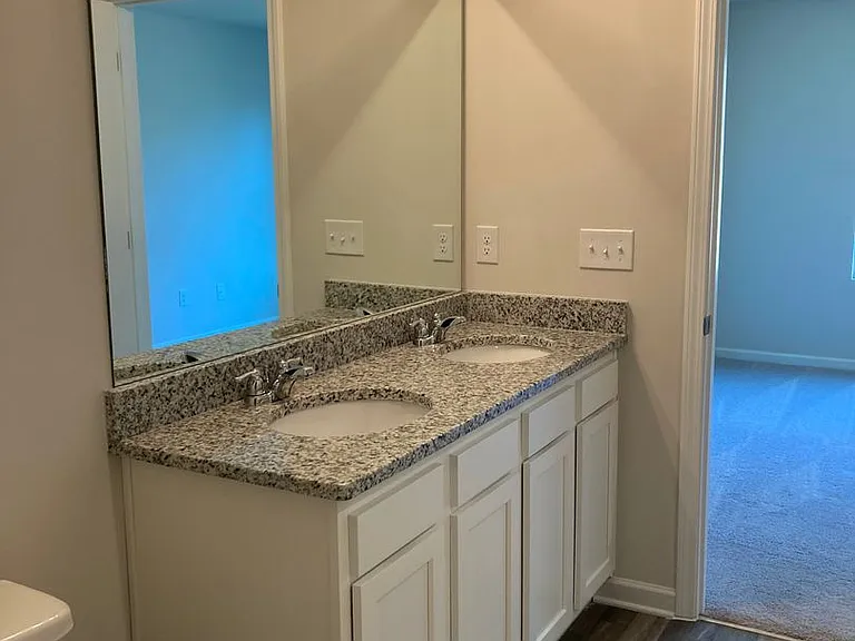 407 Kensington Ln — Photo 17