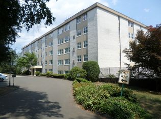 707 Mix Ave APT 34, Hamden, CT 06514