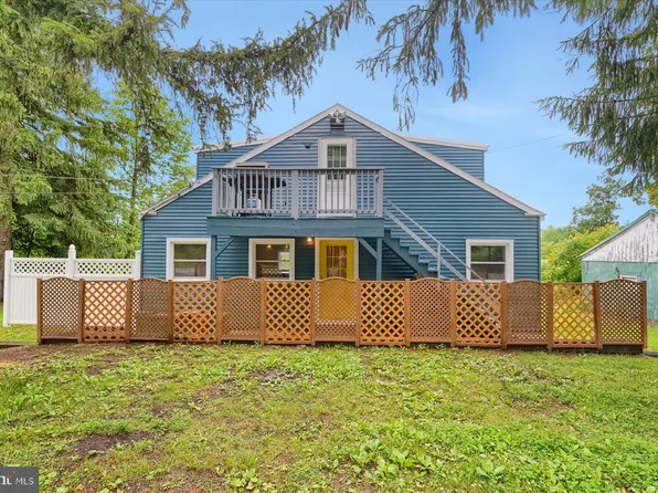 381 Old Fort Rd, Spring Mills, PA 16875