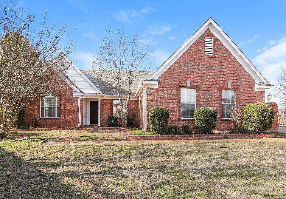 1st image of 6688 Ross Manor Dr