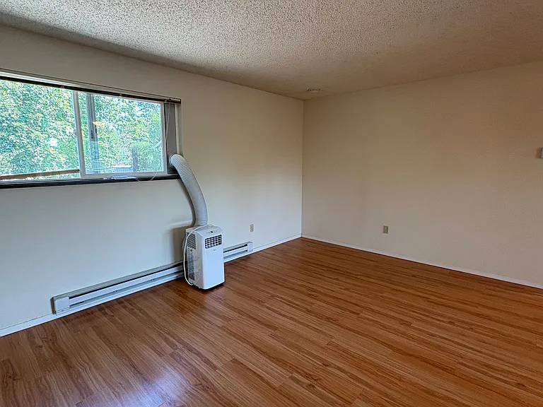 5910 SE 41st Ave #4.0 — Photo 11