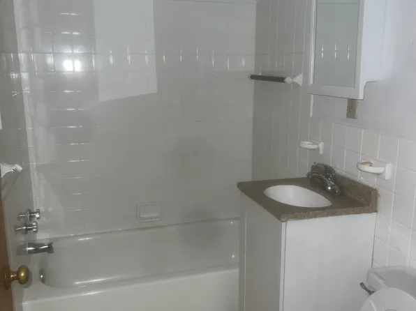 165 Wheelock Pkwy W APT 202, Saint Paul, MN 55117