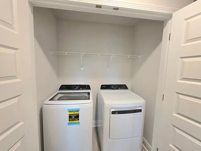 4006 Pendragon Cir — Photo 12