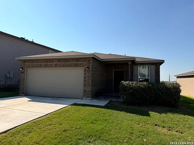 3 bed, 2.0 bath, 1412 sqft, $1,795 — Photo 2