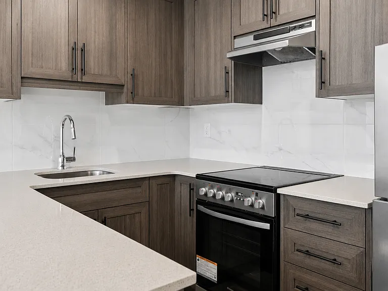 25B Yorkstone Row SW #25B — Photo 12