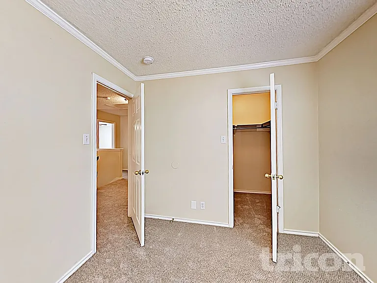 8015 Chestnut Barr Dr — Photo 12