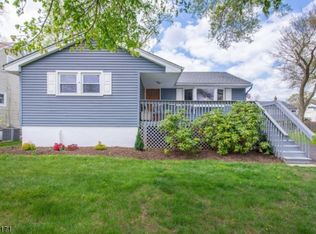 53 Rockaway Blvd, Lake Hiawatha, NJ 07034