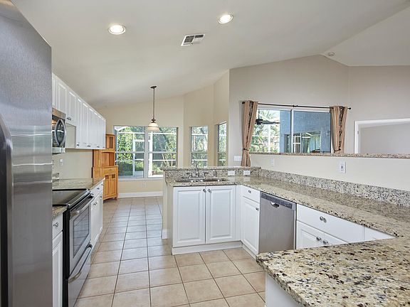 5th image of 3705 Weymouth Cir