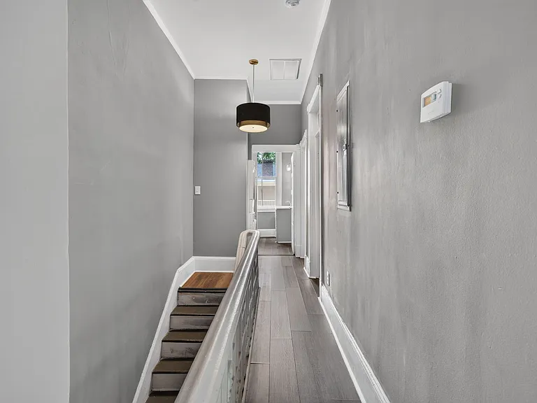 1419 Barnard St #B — Photo 9