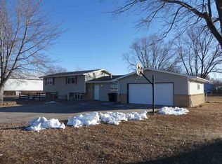 2633 N Engleman Rd, Grand Island, NE 68803