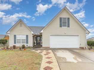1100 Sandwell Ct, Hope Mills, NC 28348