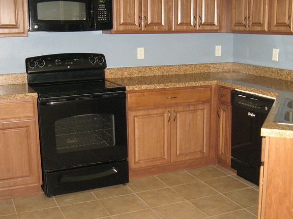 4th image of 8161 Cahoon Dr W