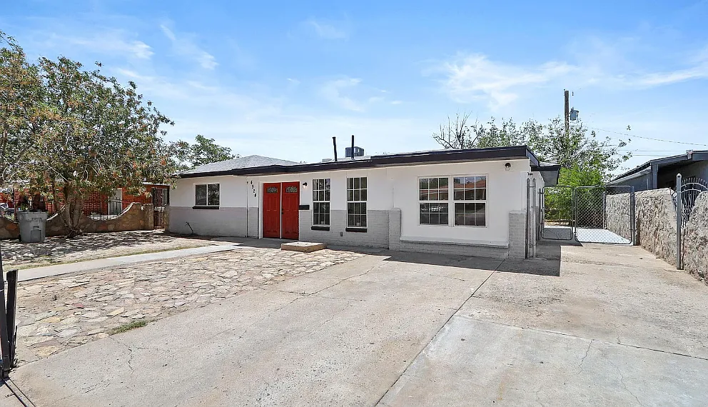 4924 Pikes Peak Dr — Photo 4