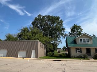 110 W Main St, Saint Lucas, IA 52166