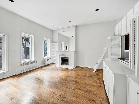 3rd image of 410 E 73rd St APT 5B