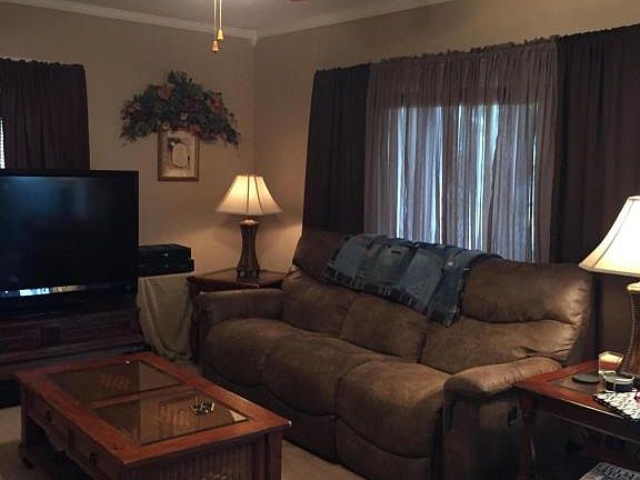 3rd image of 1144 Cherry Ave
