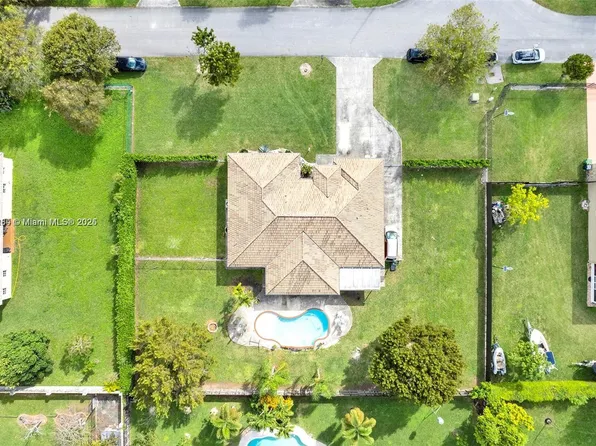 15433 SW 278th St, Homestead, FL 33032