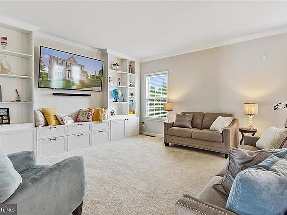 5th image of 210 Armata Dr
