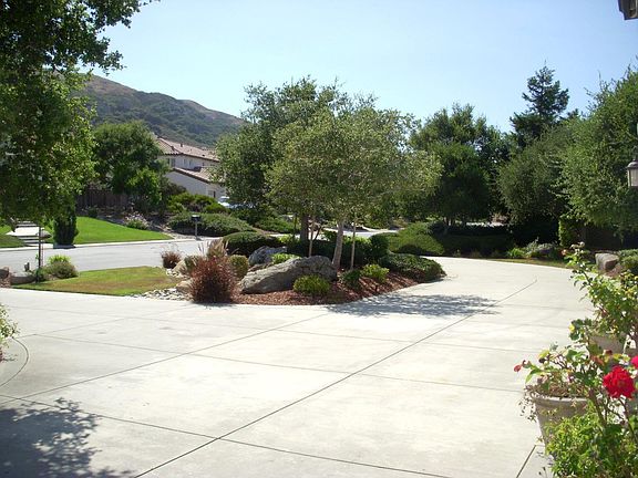 2nd image of 624 Via Vaquero Sur