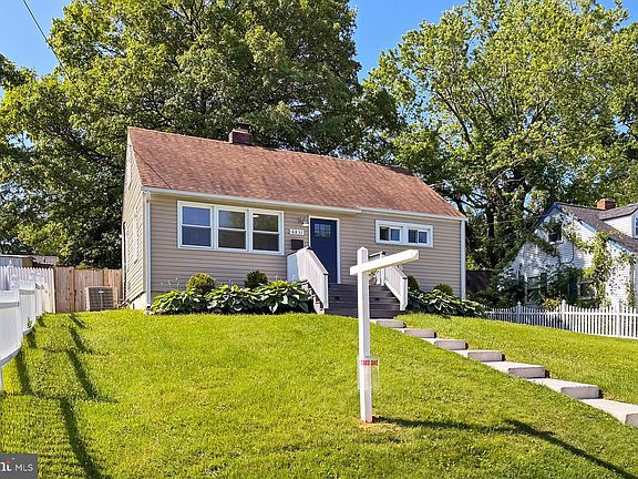 2nd image of 6831 Westlawn Dr