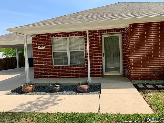 3 bed, 2.0 bath, 1432 sqft, $1,850 — Photo 2