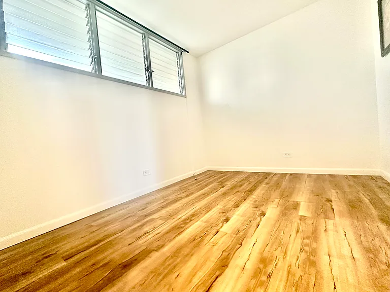 780 Amana St #17 — Photo 12