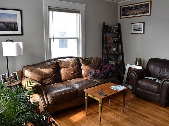 3rd image of 146 Willow St