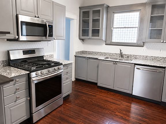 5th image of 135 PANAMA AVE