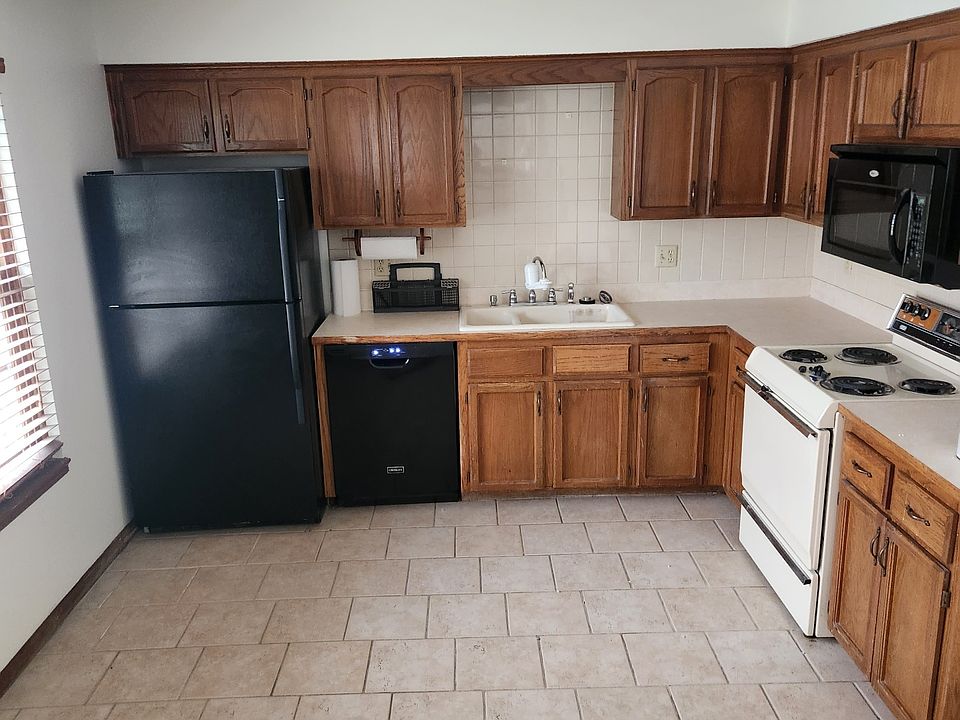 eat in kitchen