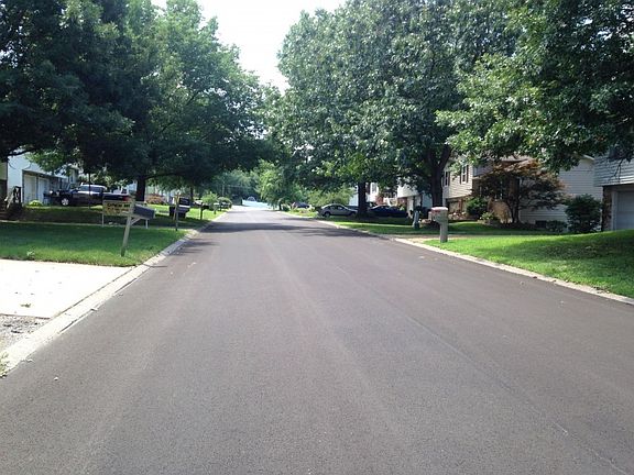 4th image of 1733 Grandview Dr