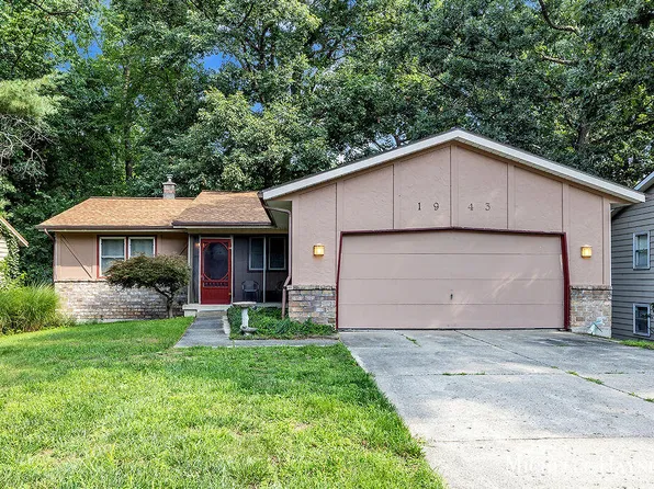 1943 Cannon St SW, Wyoming, MI 49519