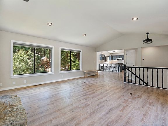 4th image of 655 Saddlehorn Dr