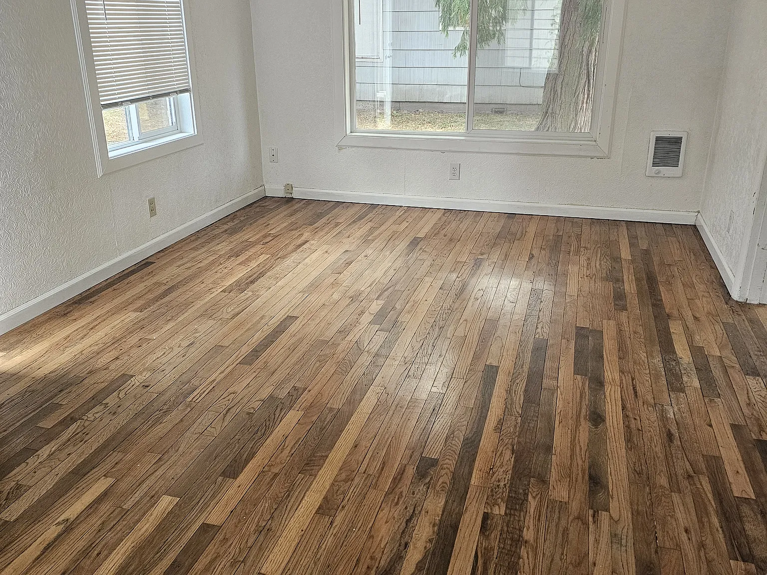 1 bed, 900 sqft, $1,215 — Photo 3